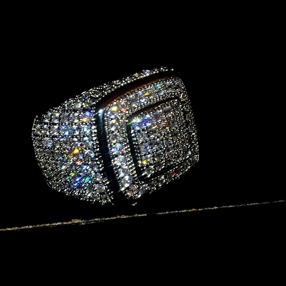 Elegant Silver Women's Ring